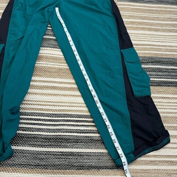 Free People FP Movement Women's Mesmerize Me Colorblock Cargo Pants Size M - Picture 16 of 16